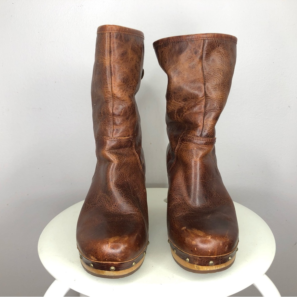 Brown leather ugg lynnea boots w/ shearling lining